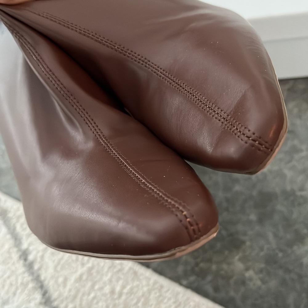 Chic Brown Leather Ankle Boots - Picture 7 of 8